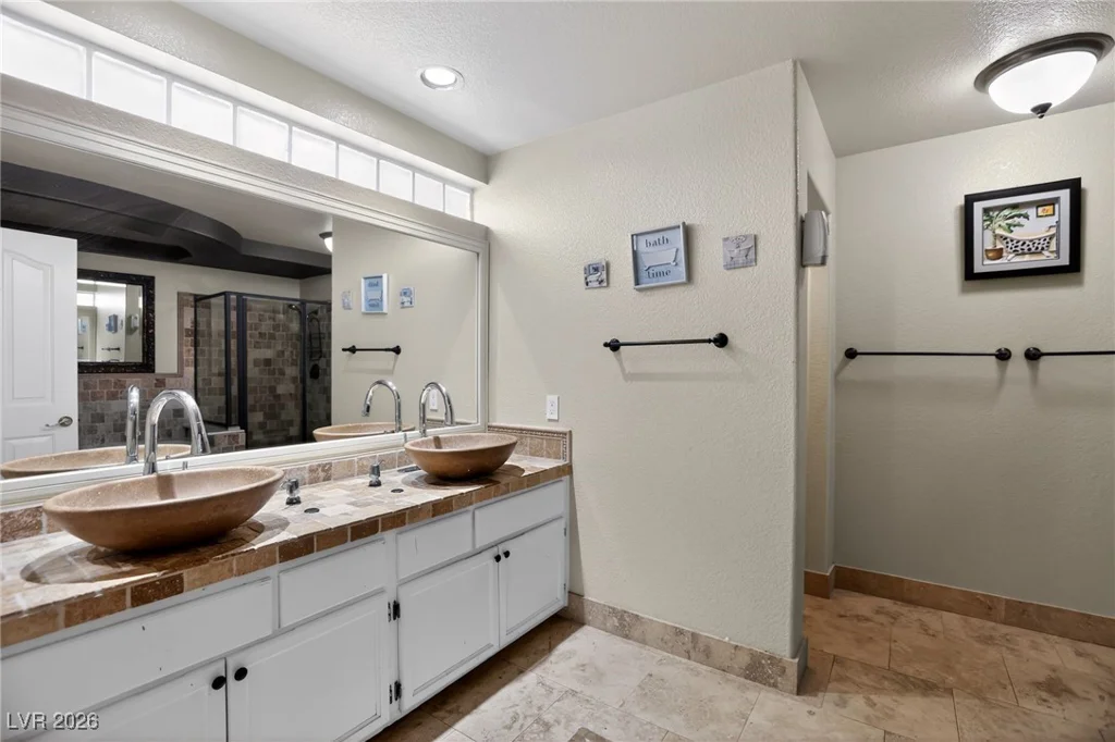 7408 Shallow Glen, Las Vegas, NV 89129