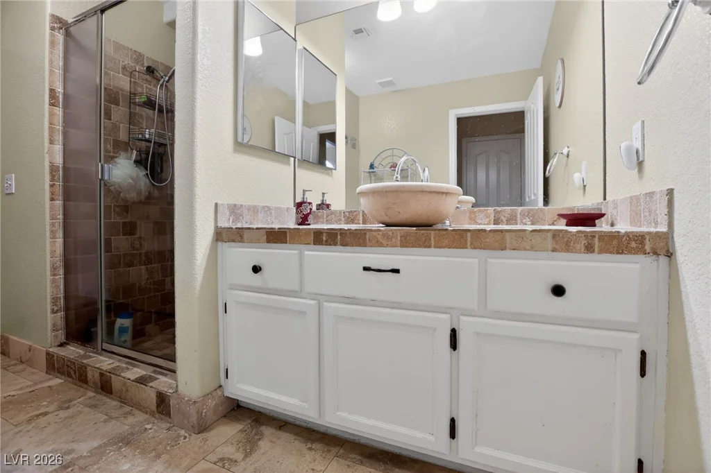 7408 Shallow Glen, Las Vegas, NV 89129