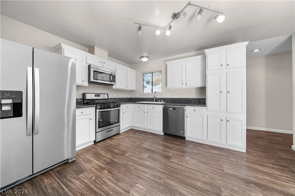8113 Eginton, Las Vegas, NV 89145