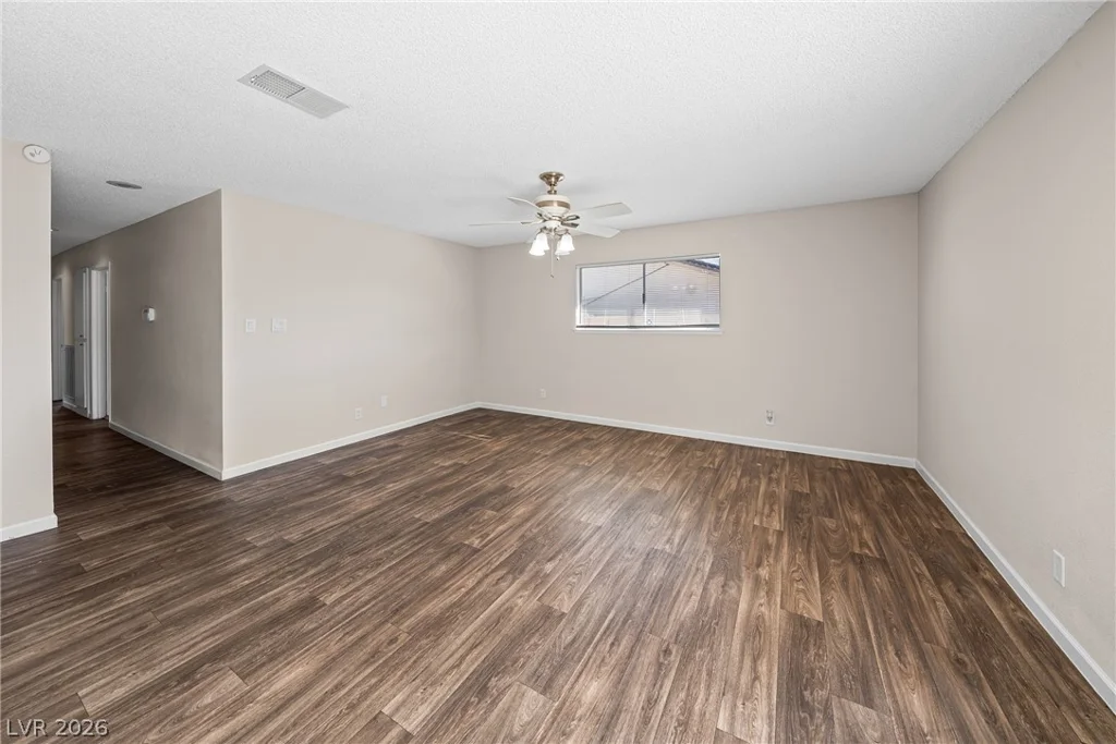 8113 Eginton, Las Vegas, NV 89145