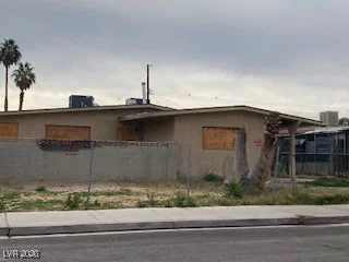 2132 Houston, Las Vegas, NV 89104