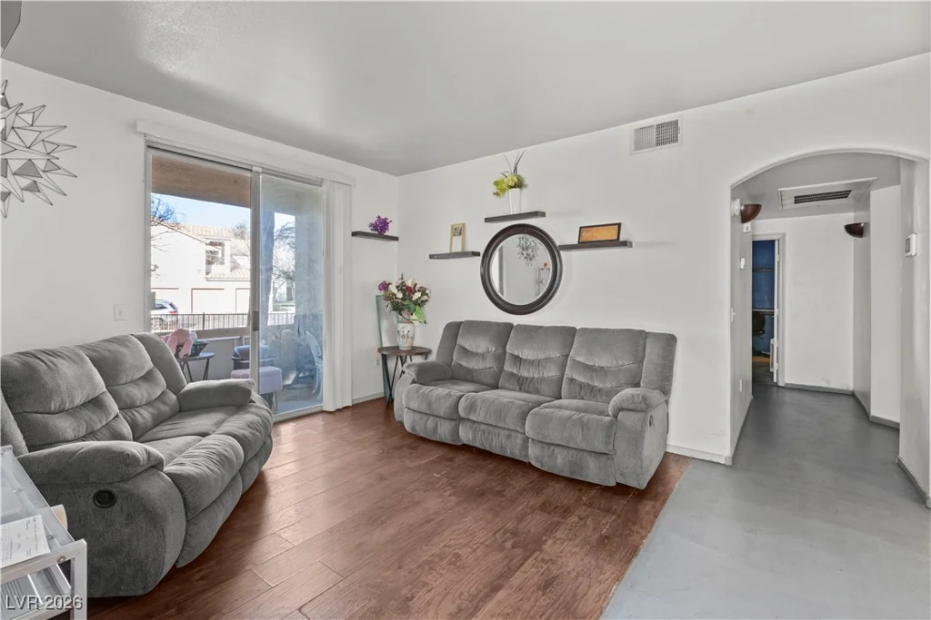 1405 Nellis, Las Vegas, NV 89104