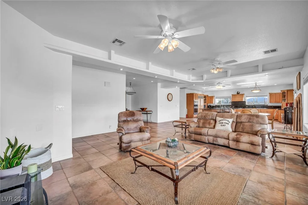 12652 Kyle Canyon, Las Vegas, NV 89166