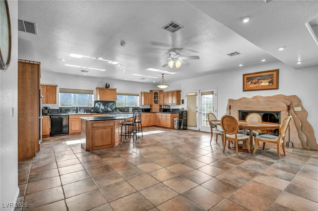 12652 Kyle Canyon, Las Vegas, NV 89166