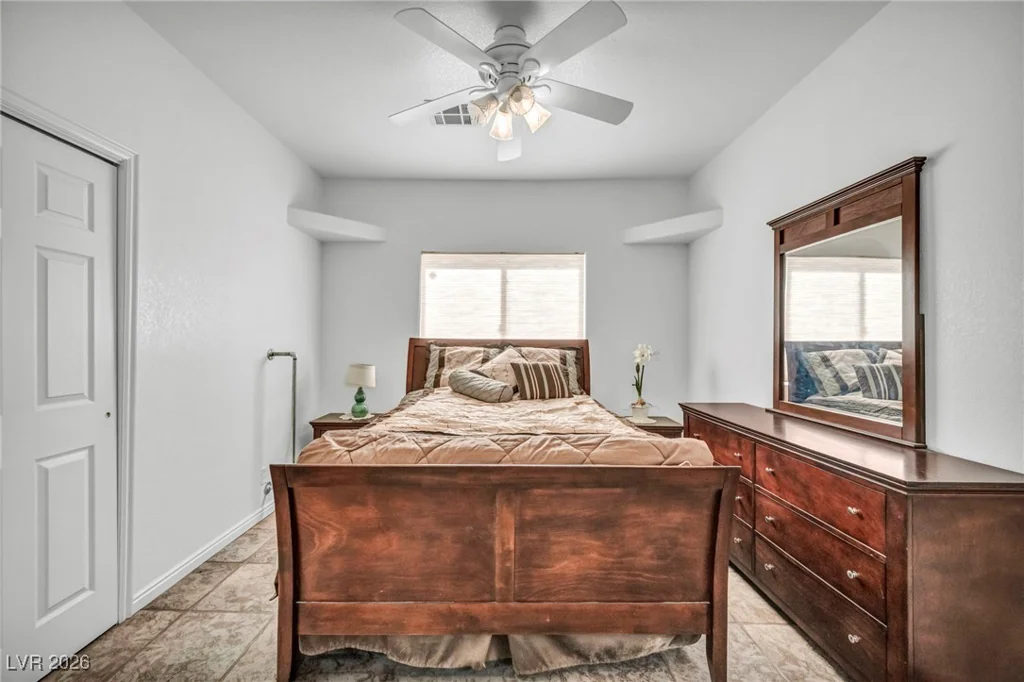 12652 Kyle Canyon, Las Vegas, NV 89166