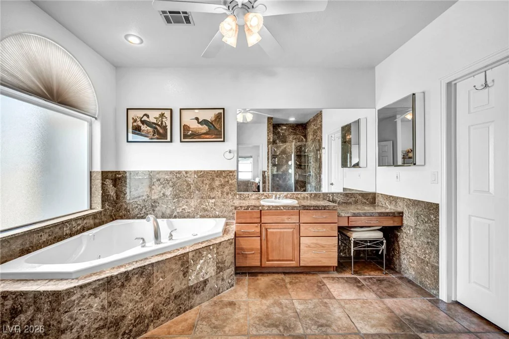 12652 Kyle Canyon, Las Vegas, NV 89166