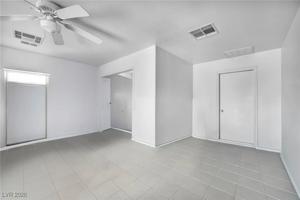 12652 Kyle Canyon, Las Vegas, NV 89166