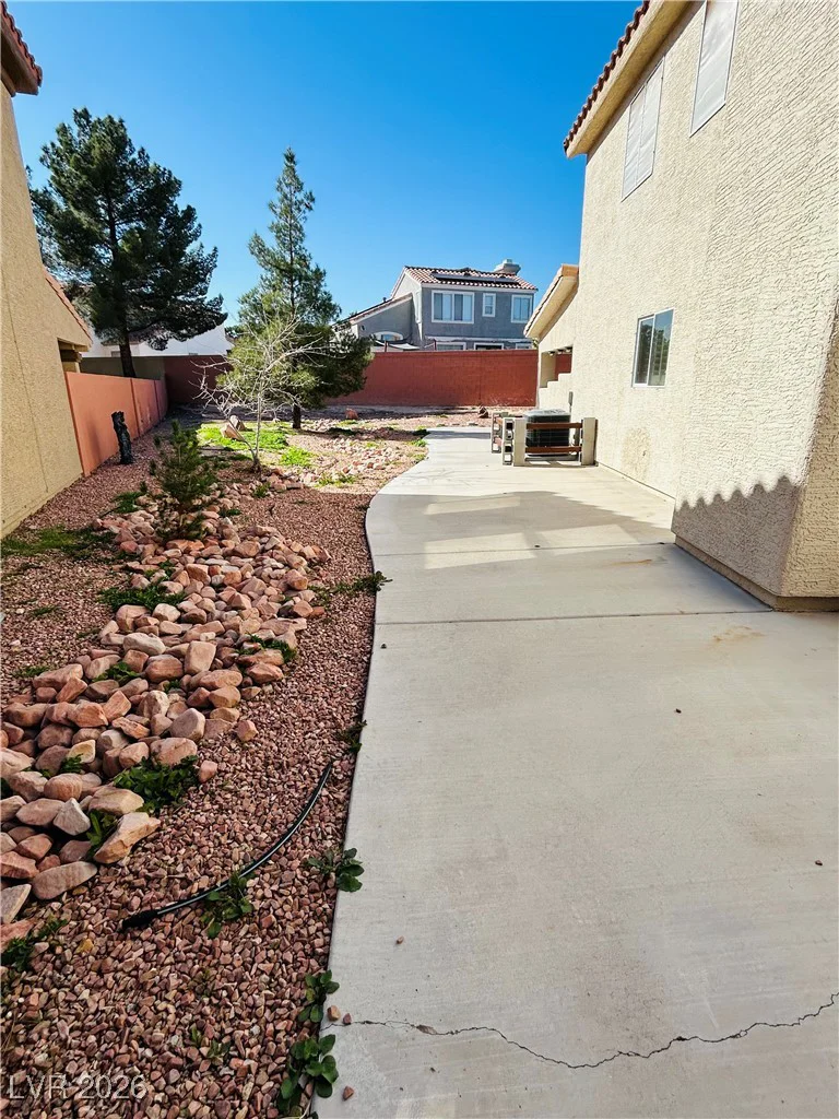 1449 Desert Hills, Las Vegas, NV 89117
