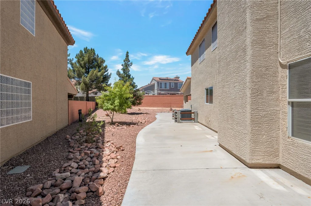 1449 Desert Hills, Las Vegas, NV 89117