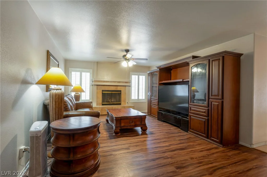 1449 Desert Hills, Las Vegas, NV 89117