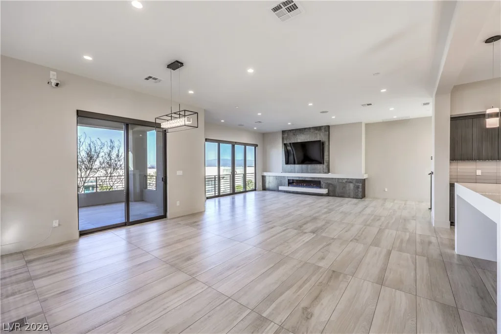 422 Tranquil Peak, Henderson, NV 89012