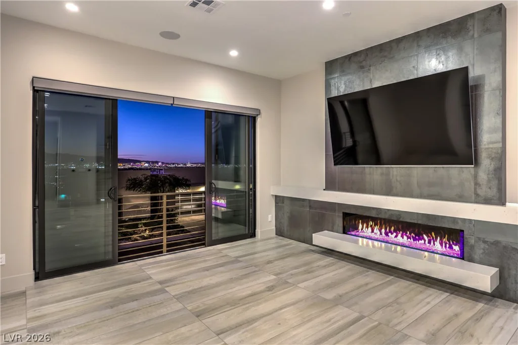422 Tranquil Peak, Henderson, NV 89012
