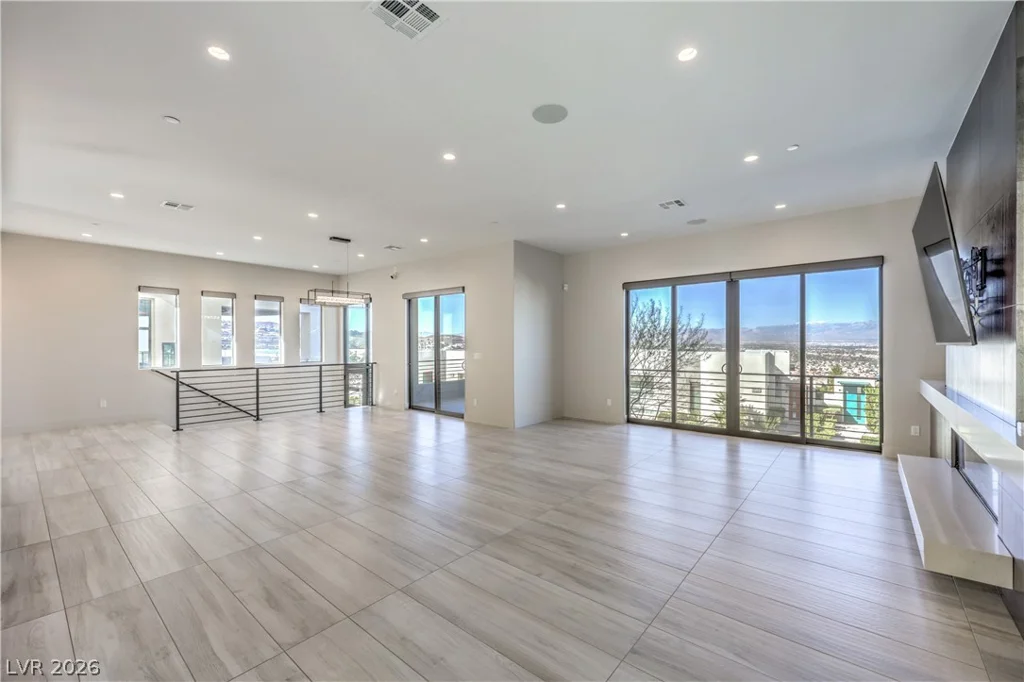 422 Tranquil Peak, Henderson, NV 89012
