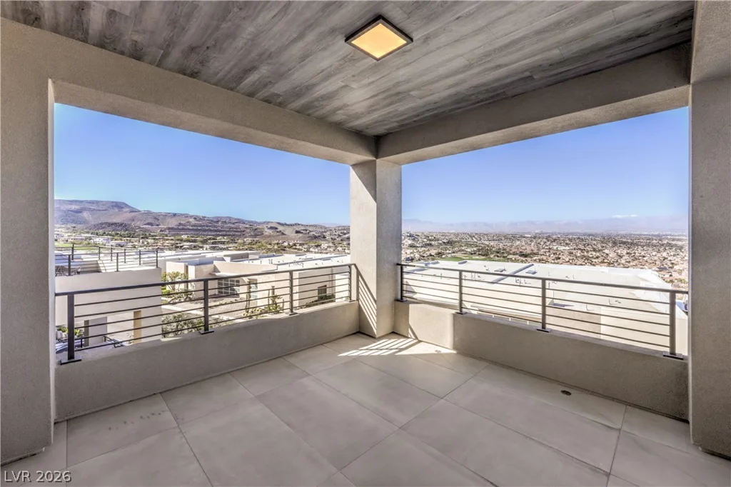 422 Tranquil Peak, Henderson, NV 89012