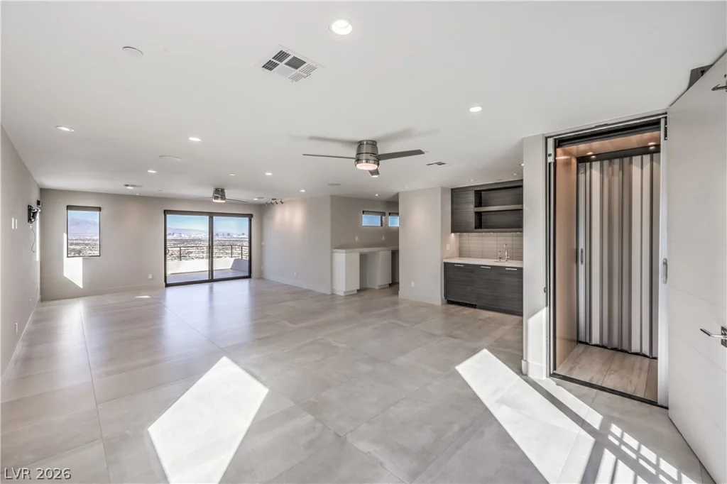 422 Tranquil Peak, Henderson, NV 89012