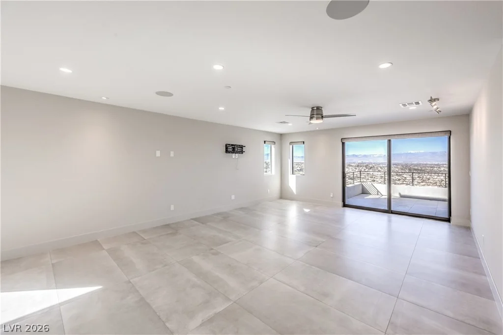422 Tranquil Peak, Henderson, NV 89012