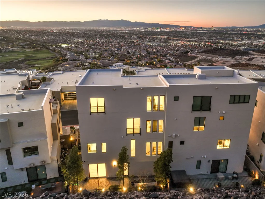 422 Tranquil Peak, Henderson, NV 89012
