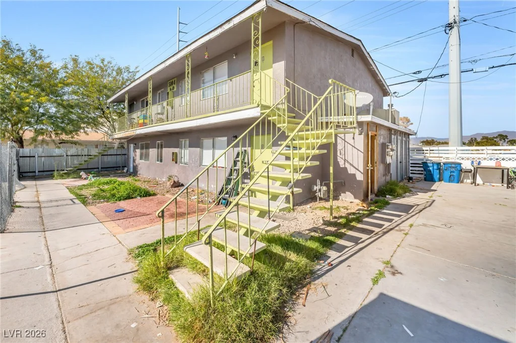 5104 Pebble Beach, Las Vegas, NV 89108