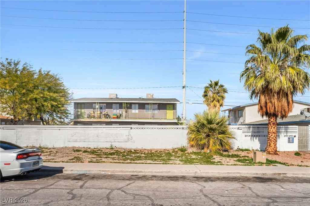5104 Pebble Beach, Las Vegas, NV 89108