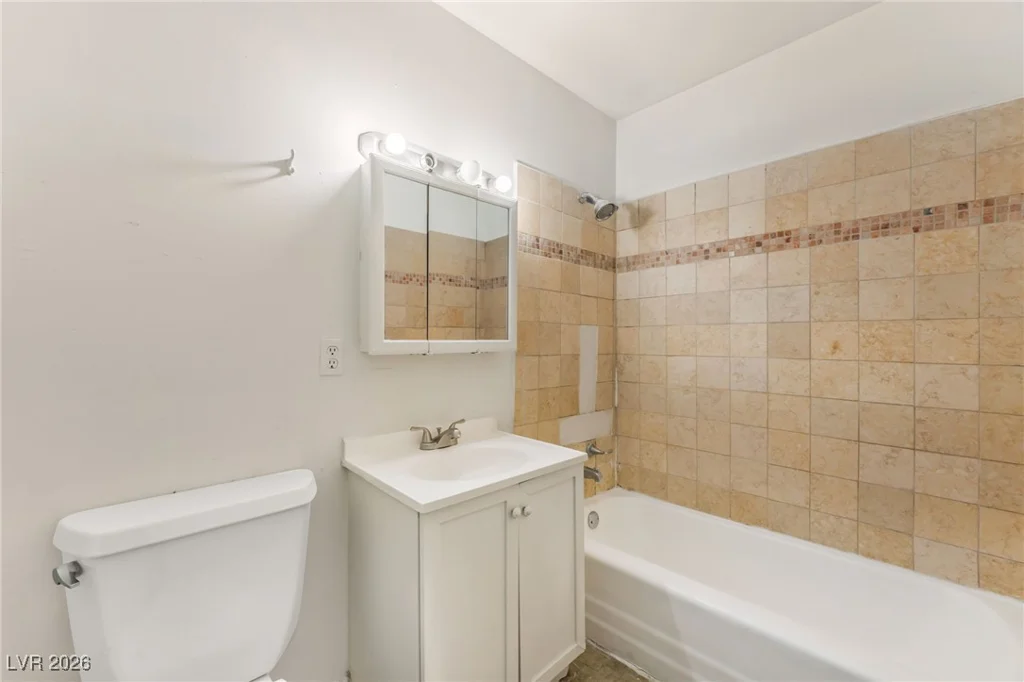 5104 Pebble Beach, Las Vegas, NV 89108
