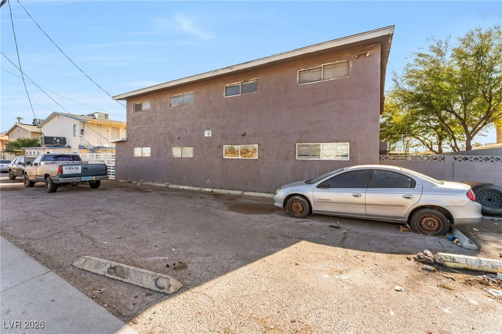 5104 Pebble Beach, Las Vegas, NV 89108