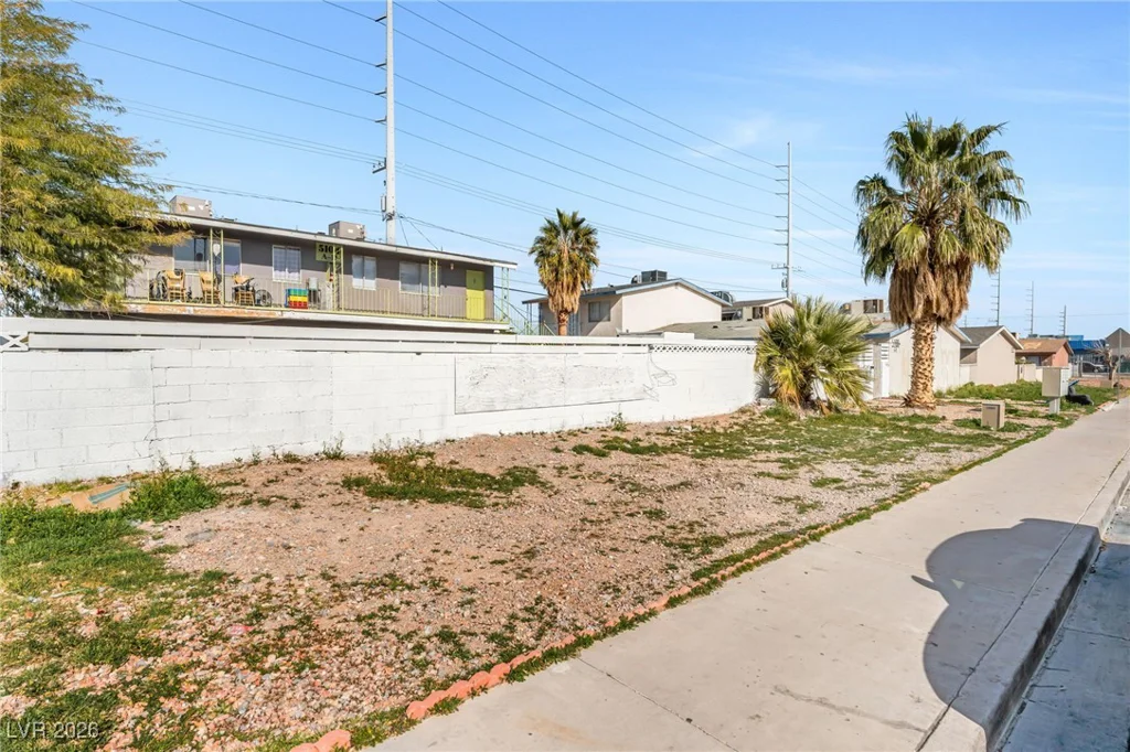 5104 Pebble Beach, Las Vegas, NV 89108