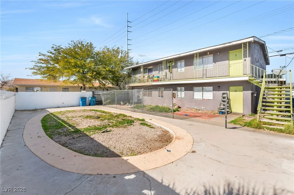 5104 Pebble Beach, Las Vegas, NV 89108