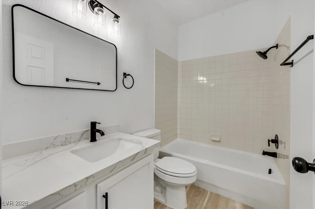 10532 White Heath, Las Vegas, NV 89144