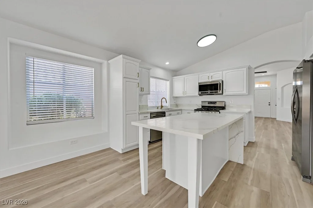 10532 White Heath, Las Vegas, NV 89144