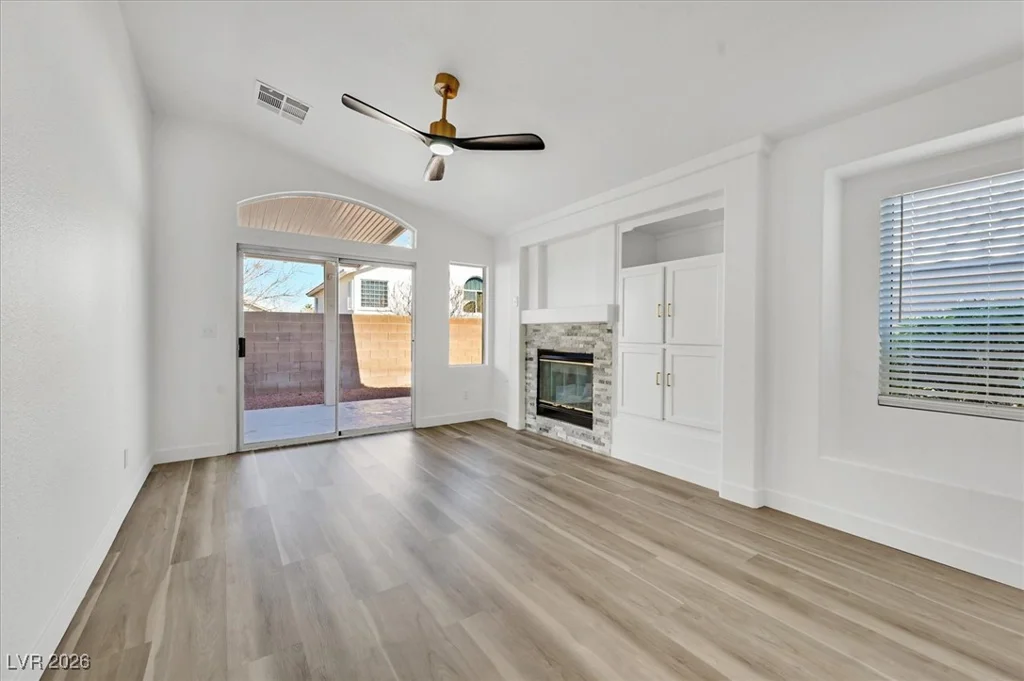 10532 White Heath, Las Vegas, NV 89144