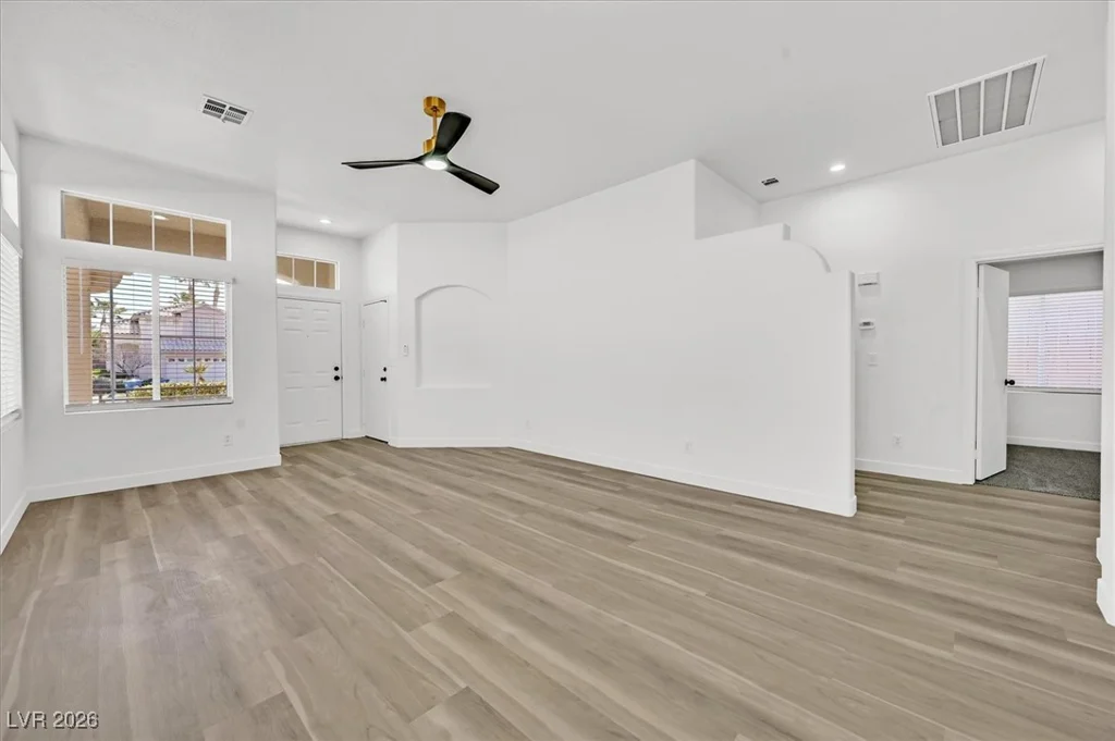 10532 White Heath, Las Vegas, NV 89144