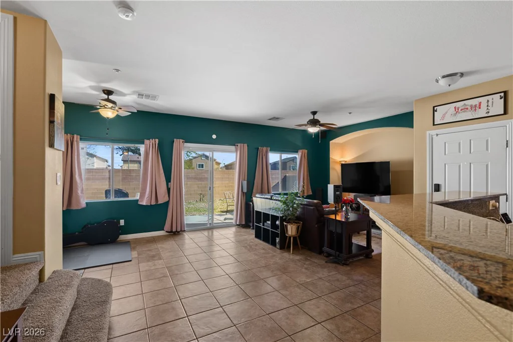 6044 Towboat, North Las Vegas, NV 89031