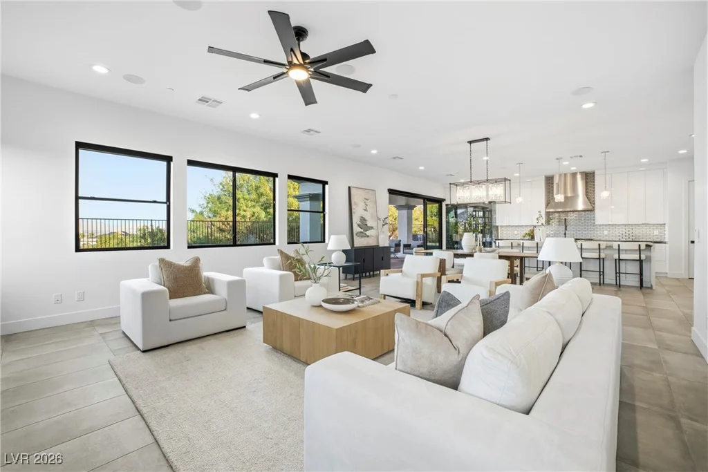 10 Camino La Venta, Henderson, NV 89011