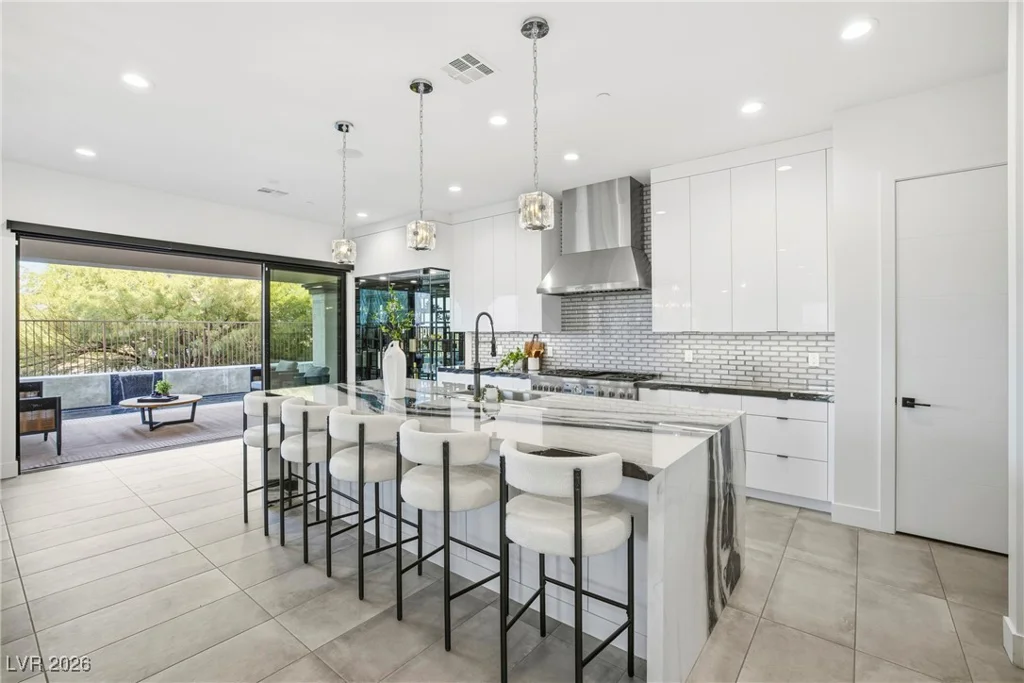 10 Camino La Venta, Henderson, NV 89011