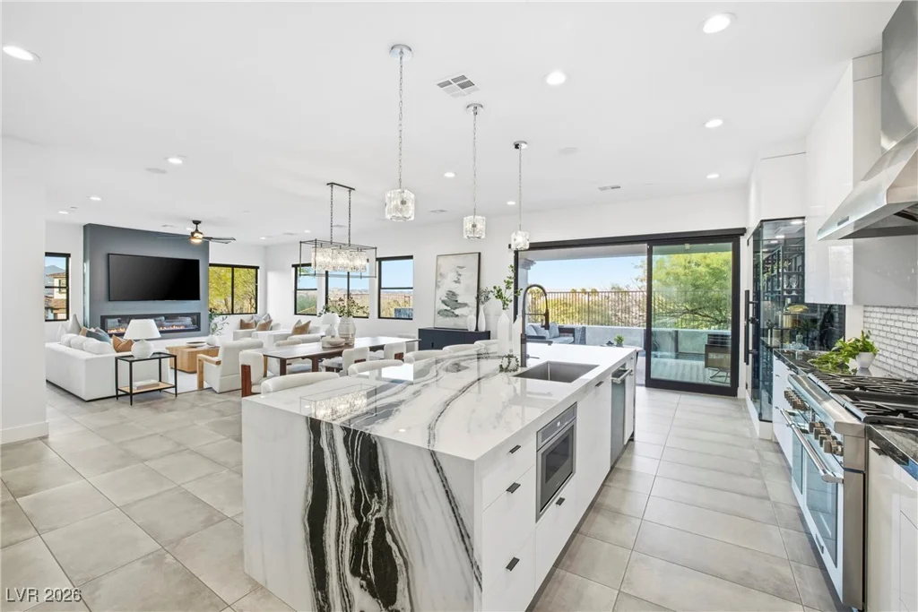 10 Camino La Venta, Henderson, NV 89011