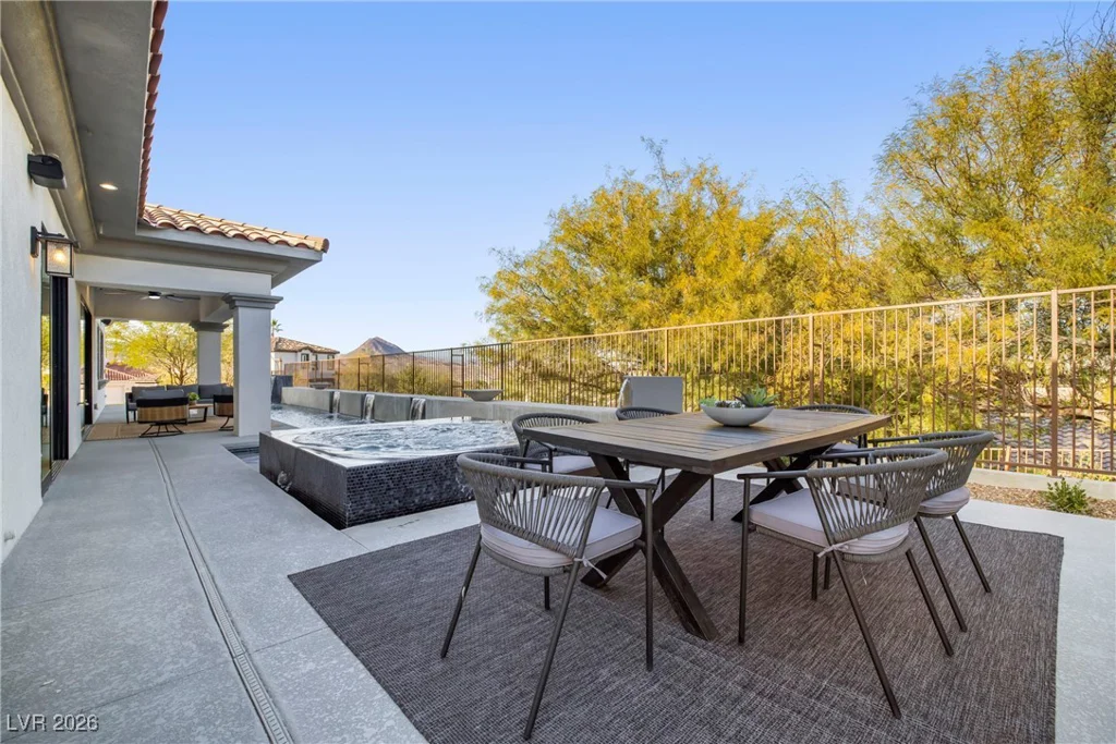 10 Camino La Venta, Henderson, NV 89011