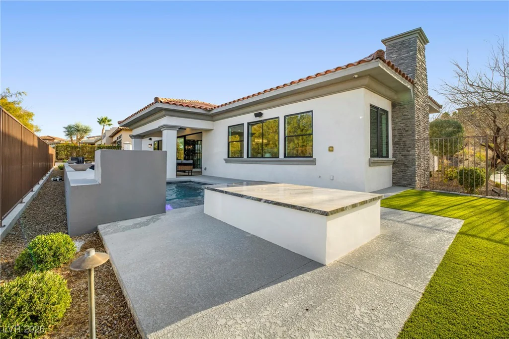10 Camino La Venta, Henderson, NV 89011