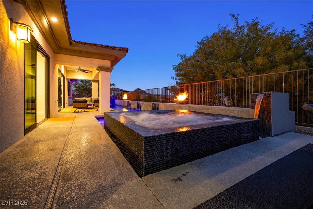 10 Camino La Venta, Henderson, NV 89011
