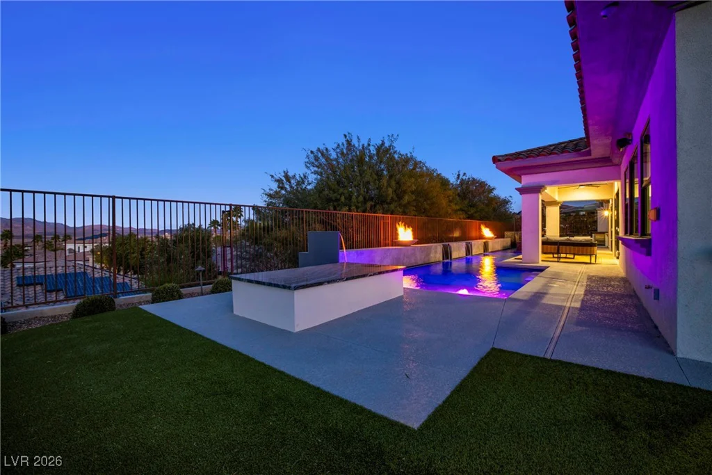 10 Camino La Venta, Henderson, NV 89011