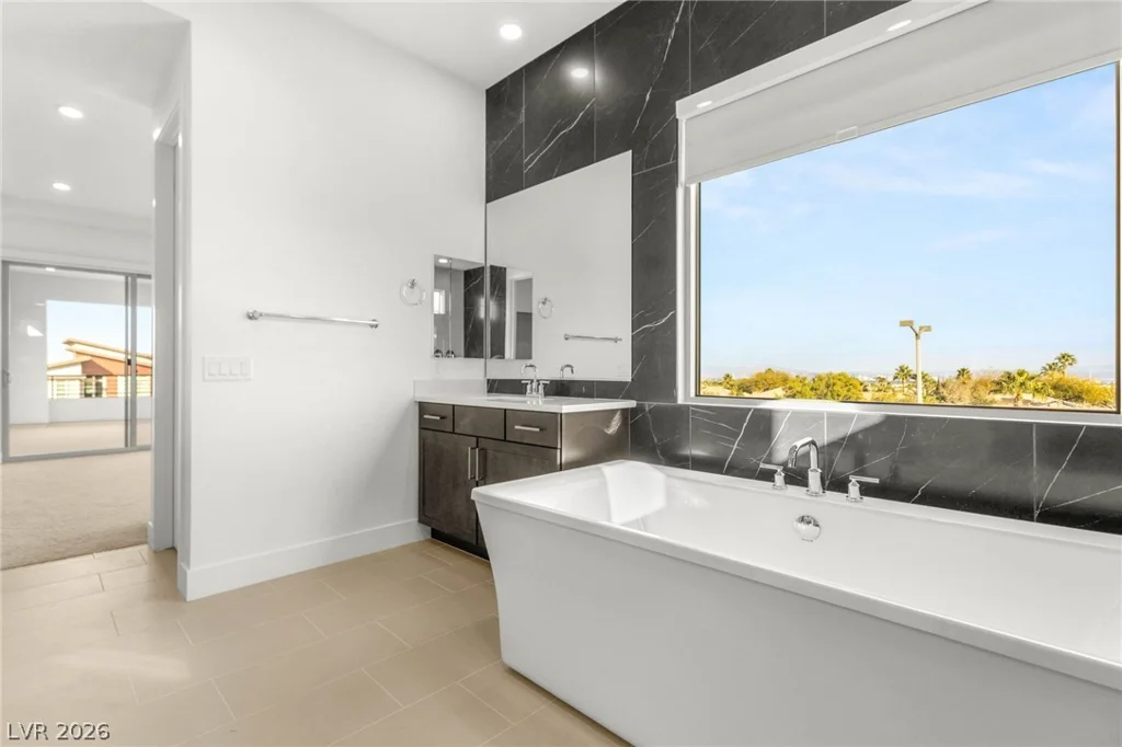 5022 Slatestone, Las Vegas, NV 89135