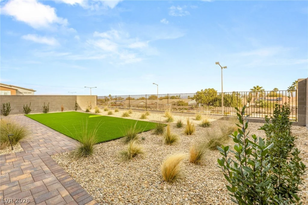 5022 Slatestone, Las Vegas, NV 89135