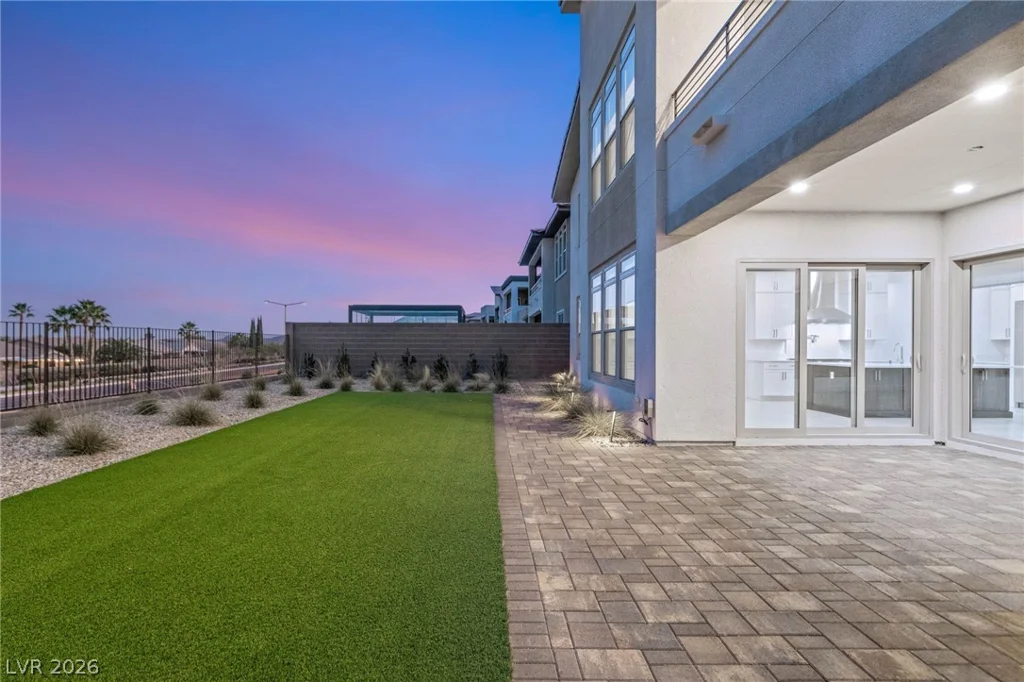 5022 Slatestone, Las Vegas, NV 89135