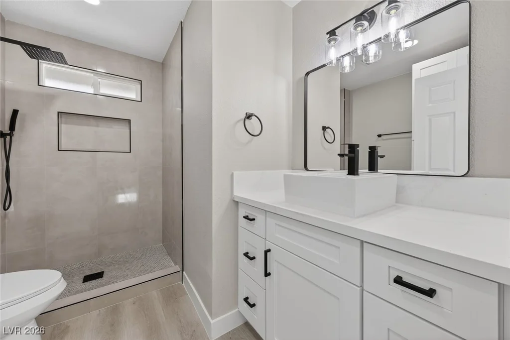 7071 Wedgewood, Las Vegas, NV 89147