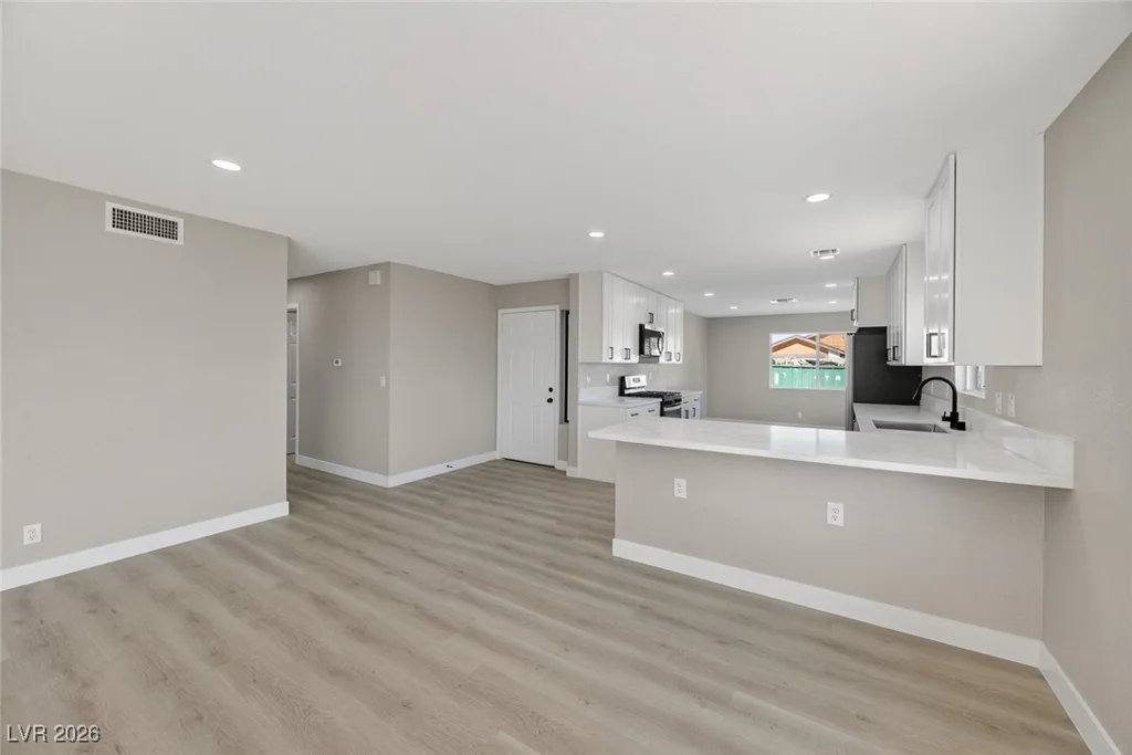 7071 Wedgewood, Las Vegas, NV 89147
