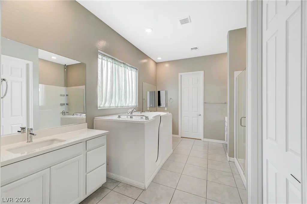 9938 Cambridge Brook, Las Vegas, NV 89149
