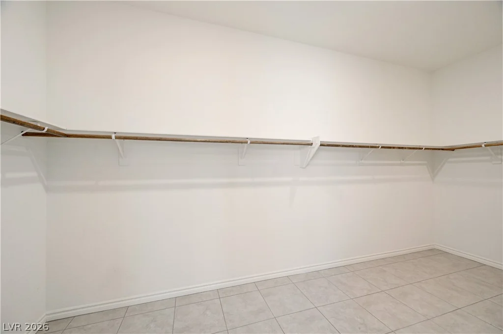 9938 Cambridge Brook, Las Vegas, NV 89149
