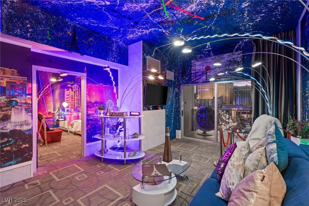 211 Flamingo, Las Vegas, NV 89169