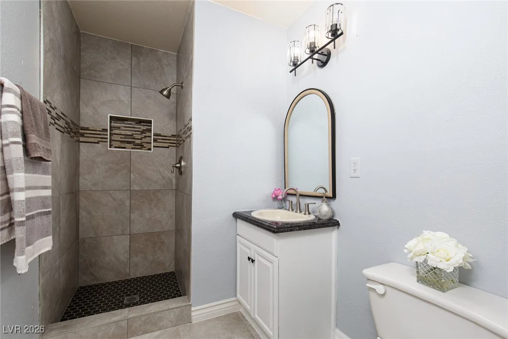 1613 Manhattan, Las Vegas, NV 89106