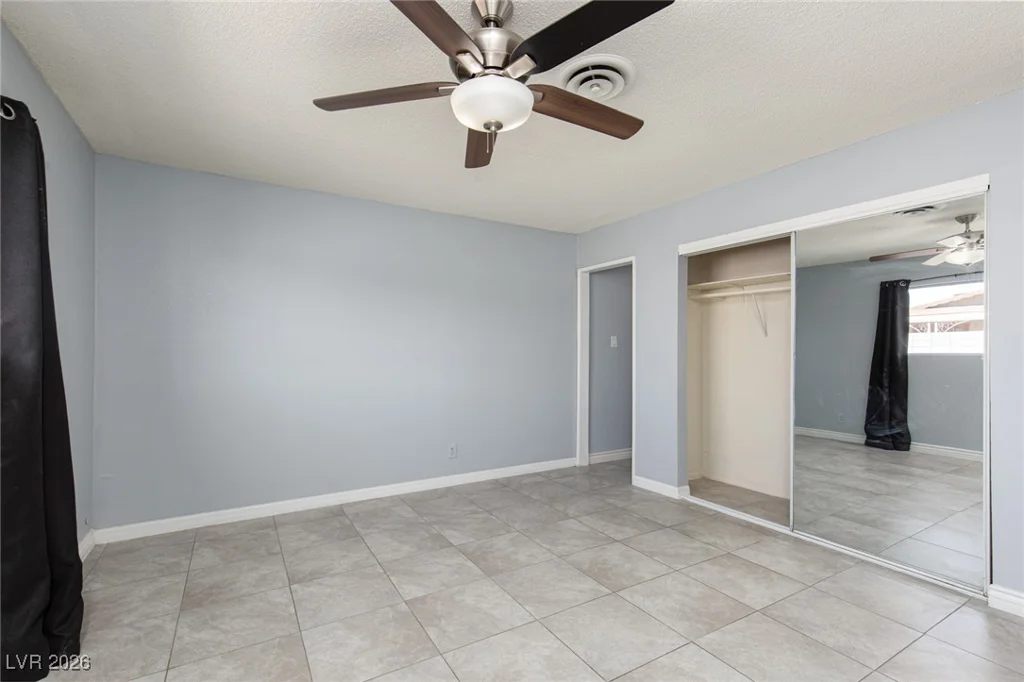 1613 Manhattan, Las Vegas, NV 89106