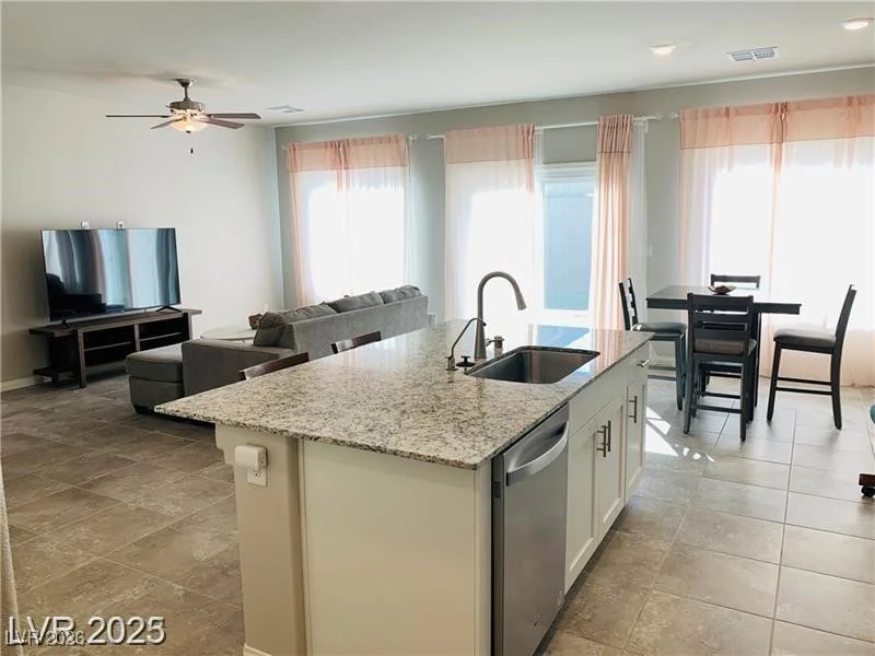 7867 Pink Opal, Las Vegas, NV 89113